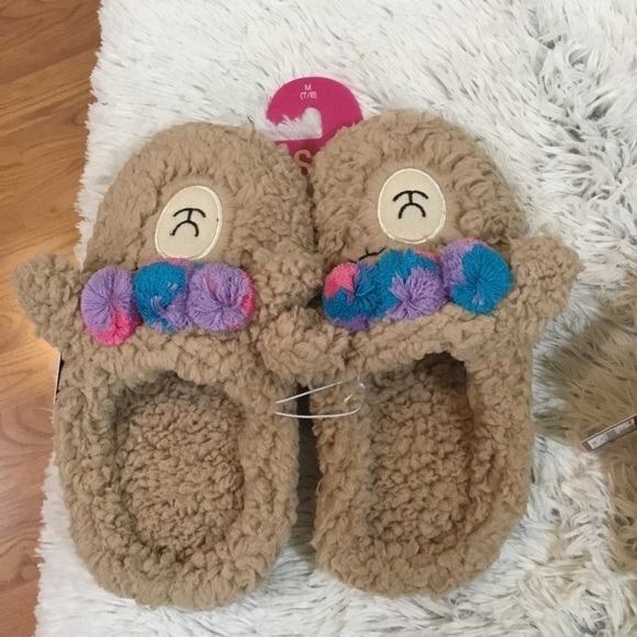 So Llama slippers size medium 7/8  NWT - Picture 5 of 11